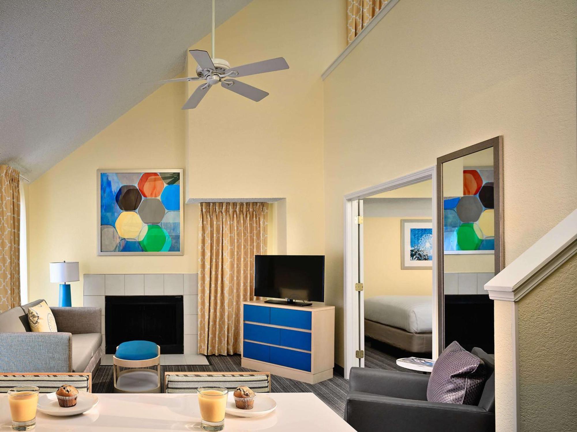 Sonesta Simply Suites Cleveland Airport Middleburg Heights Exterior foto