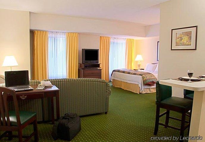 Sonesta Simply Suites Cleveland Airport Middleburg Heights Exterior foto