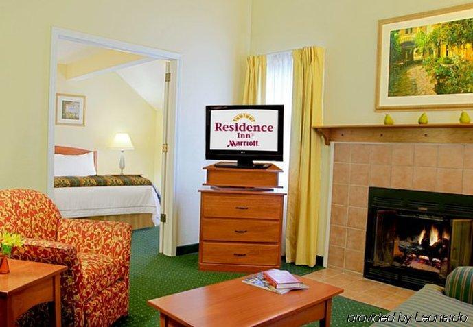Sonesta Simply Suites Cleveland Airport Middleburg Heights Exterior foto