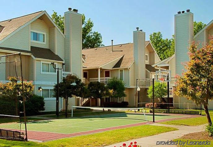 Sonesta Simply Suites Cleveland Airport Middleburg Heights Exterior foto